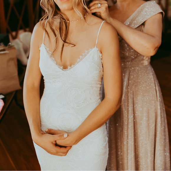 Clo Grace Loves Lace, worn once for 10 hours, professionally dry cleaned - Picture 4 of 9